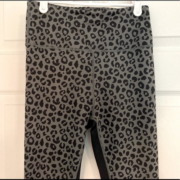 ALLFENIX CHARCOAL JAGGER 7/8 LEGGING - size small - Picture 3 of 9